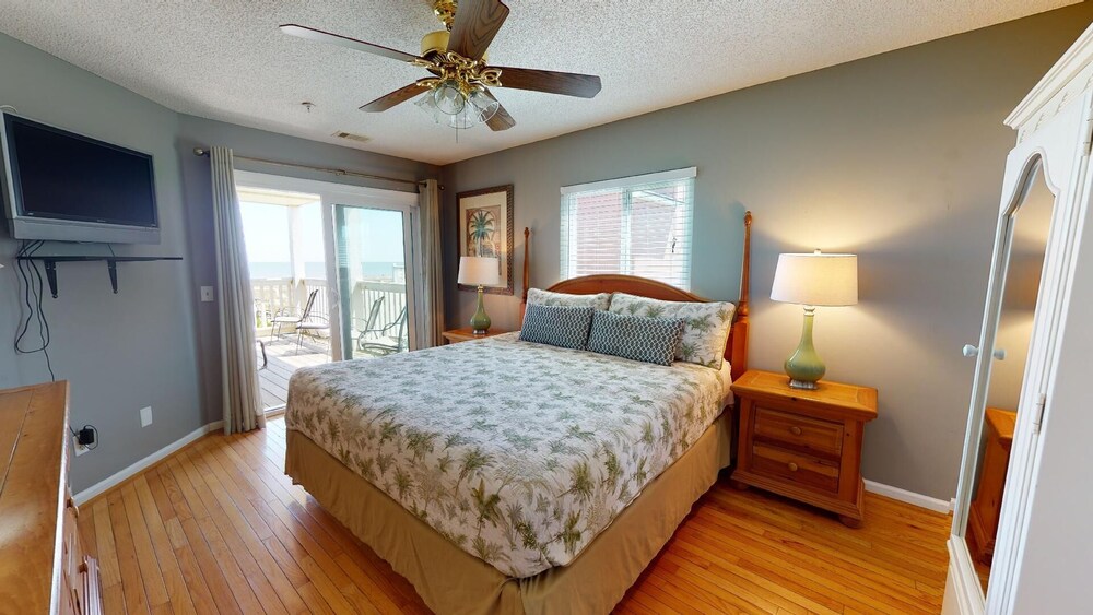 Sandcastle Beach Club Unit 4
