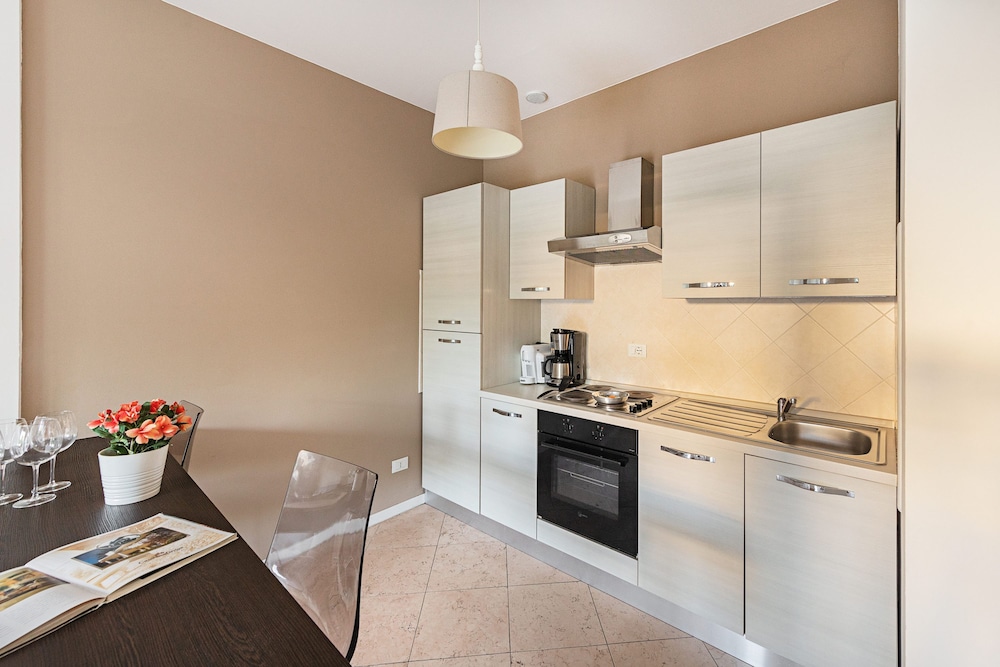 Residenza Miralago - 04 Augusta - Locazione BK