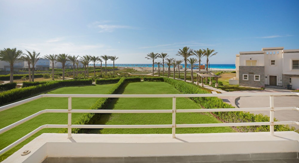 Prime Holidays Amwaj