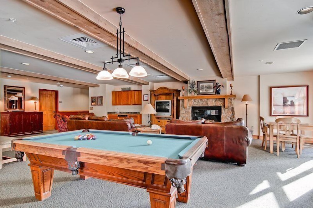 3 Bedroom Colorado Mountain Vacation Rental in River Run Village With Convenient Access to Ski Slopes view 2