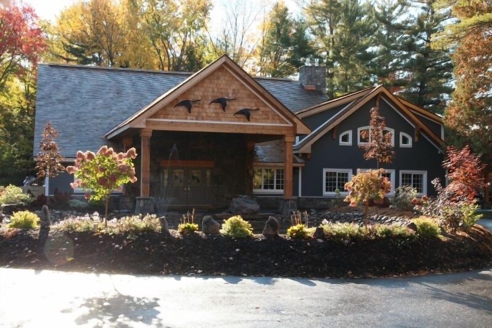 Patterson Kaye Resort on Lake Muskoka