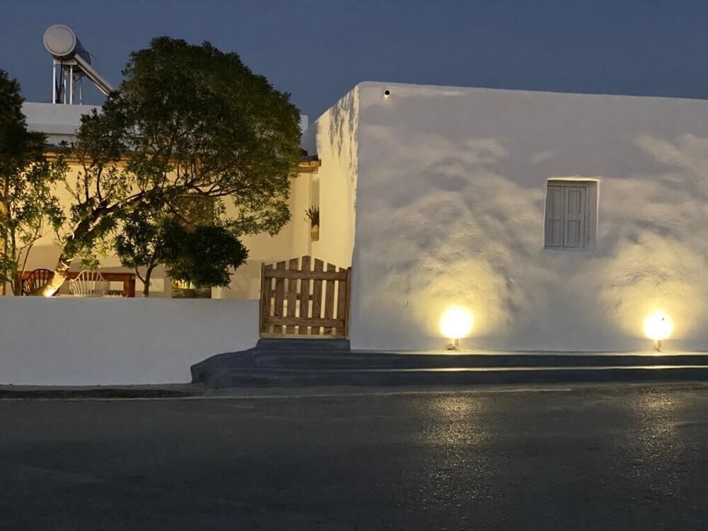Stone House Agia Anna Naxos