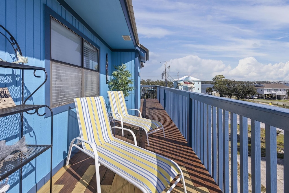 Lagoon Sun 5 1 Bedroom Condo by RedAwning
