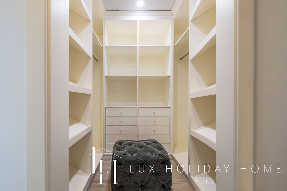 LUX The Shoreline Sea View Suite