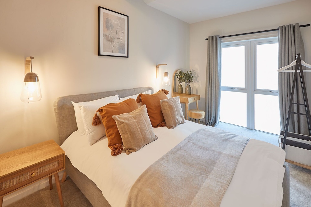 Host Stay Skyline Apartment view 2