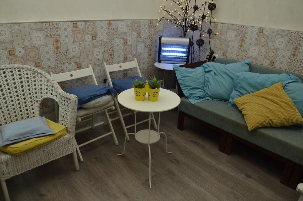 The Lights Garden - Hostel