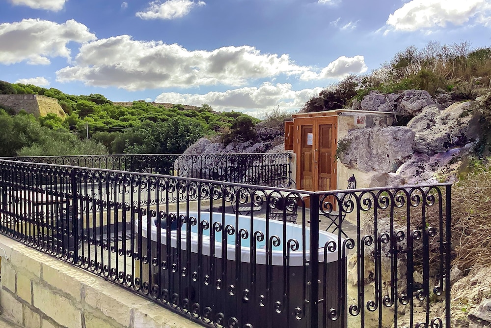 Pleasant Stone House Jacuzzi St Martin