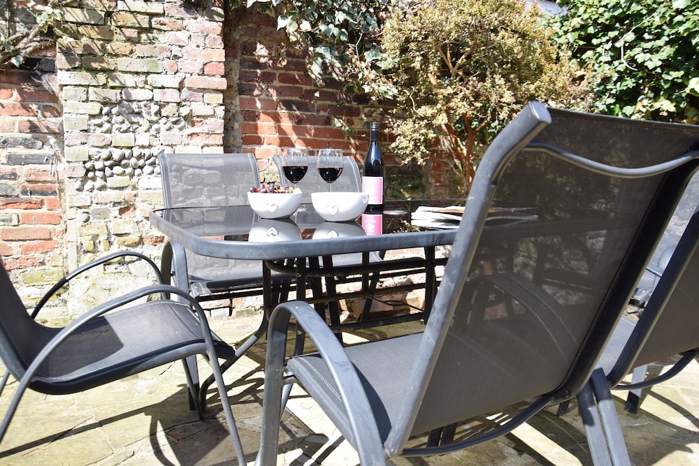 Satis Cottage, Westleton