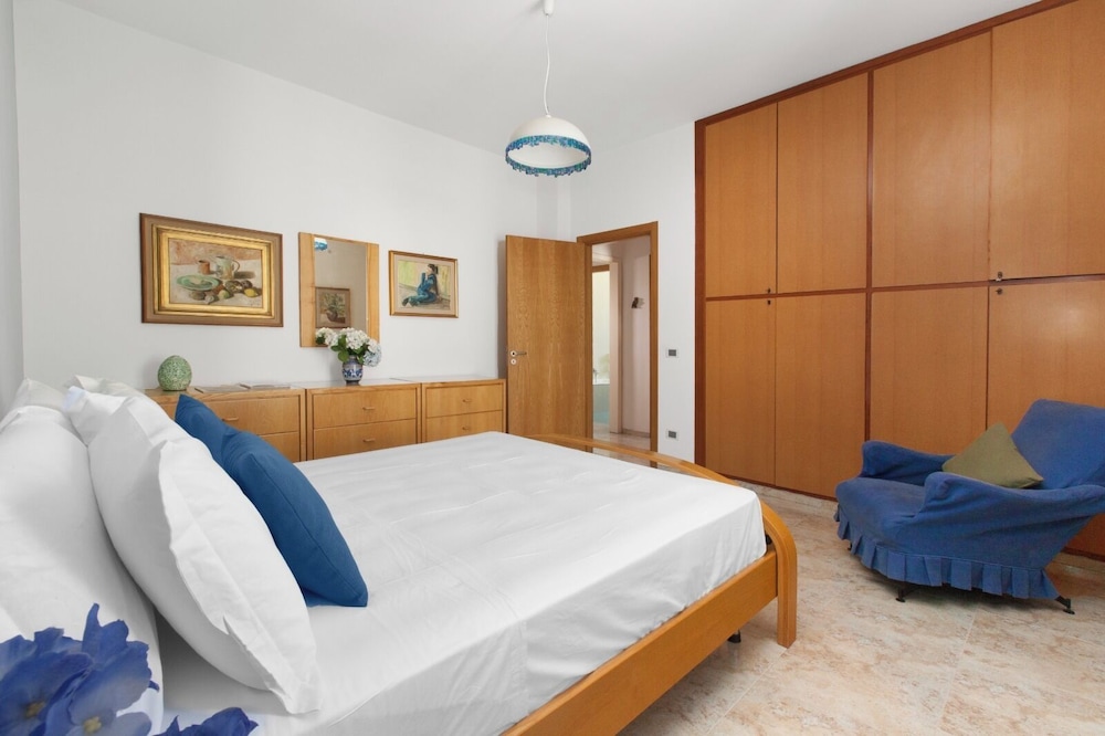 New Family 3 Bedrooms House In Sorrento