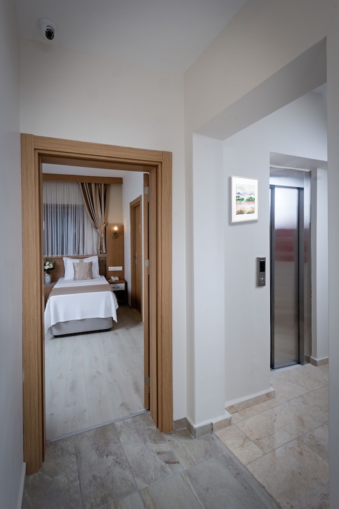 Zeyn Hotel Istanbul - Image 27