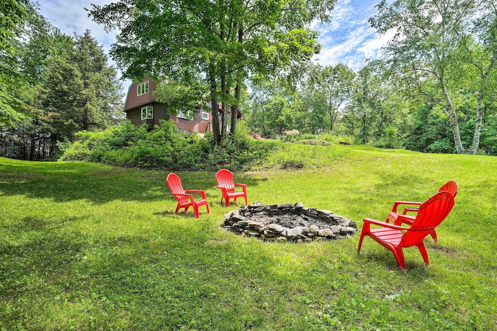 Vibrant Putney Cabin w/ Fire Pit: Hike & Ski!