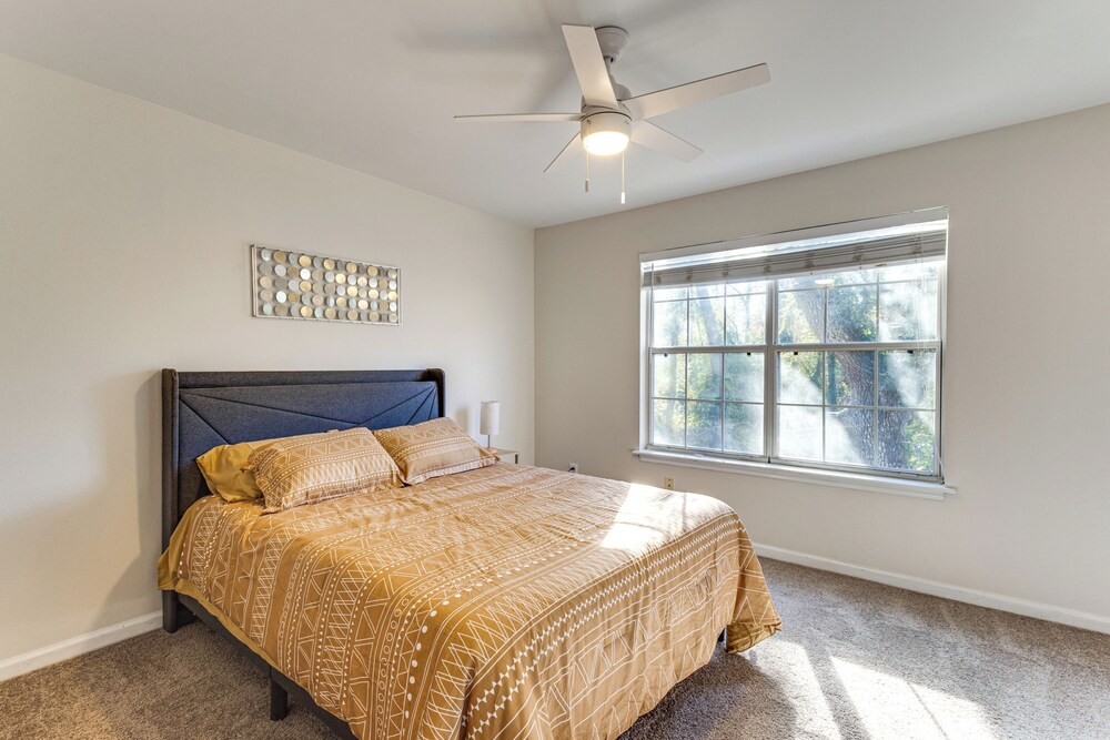 3 Mi to Fsu: Townhome w/ Patio in Tallahassee!