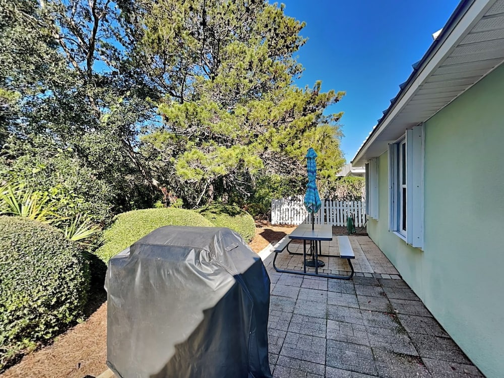 Emerald Port Of Call by Southern Vacation Rentals