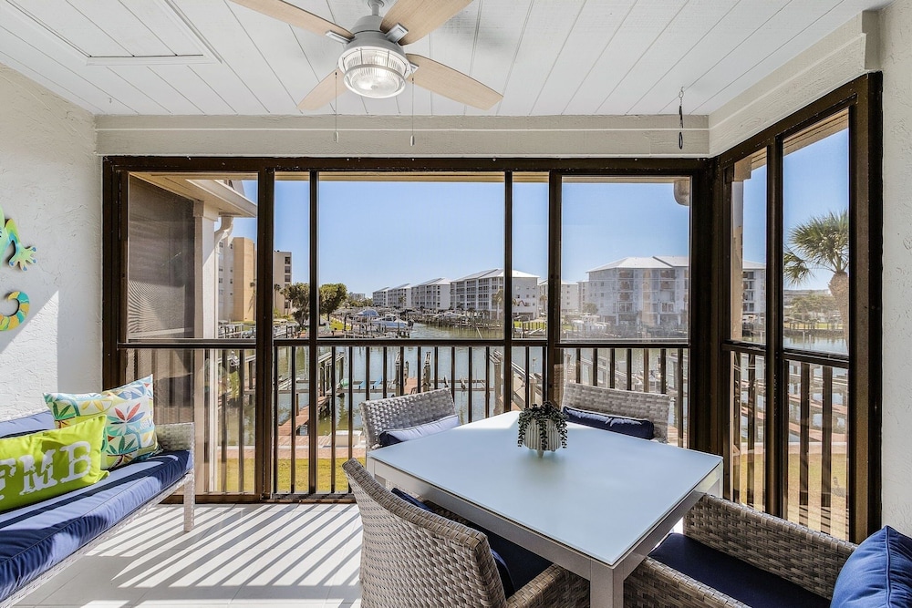 Estero Island Yacht & Racquet Club 224 1 Bedroom Condo