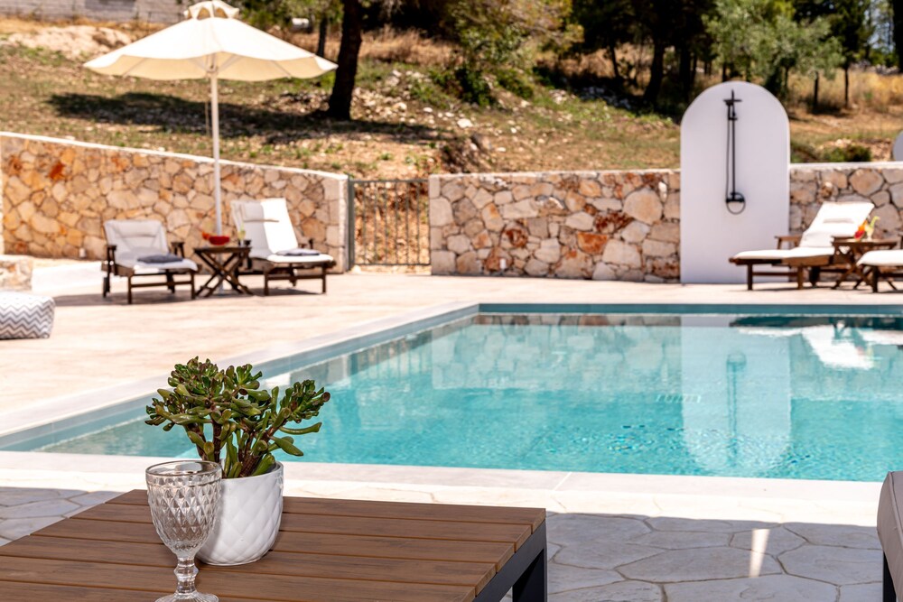 Misovounous Villa photo 3