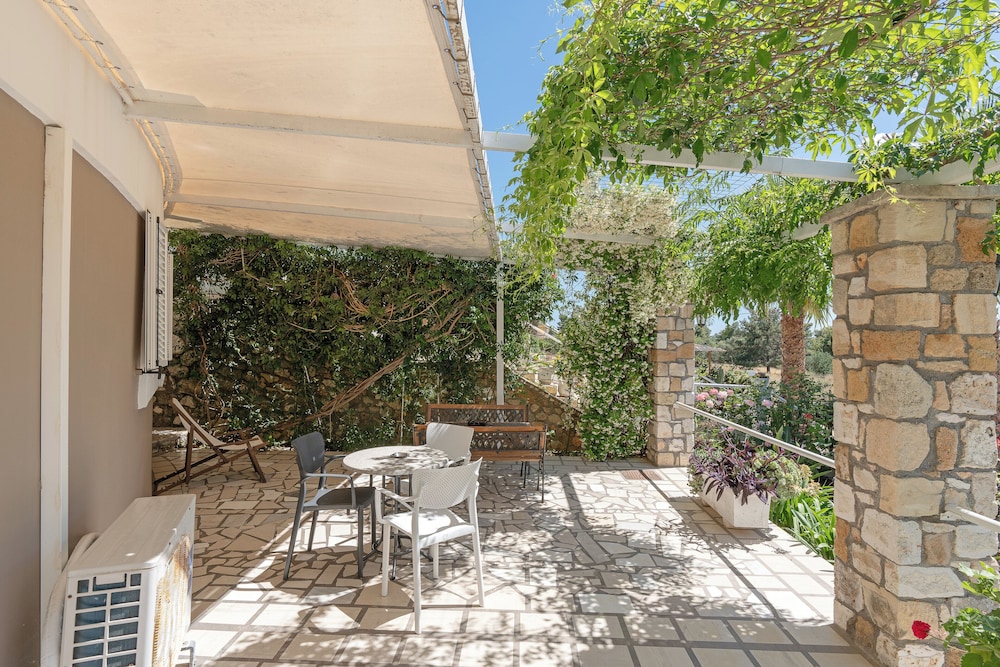 Photo 43