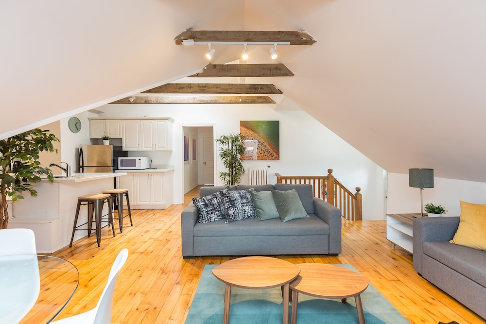 Applewood Suites - Palmerston Avenue