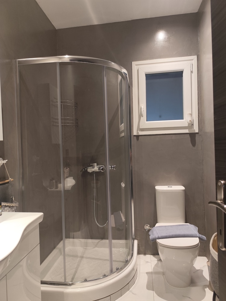 La Casa di Kosta Luxury Apartment, Kontogialos Beach, sea Views