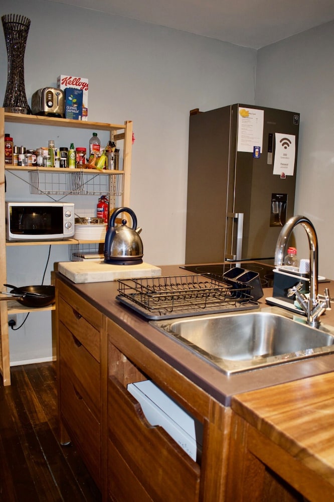 Central Apartment for the Fringe
