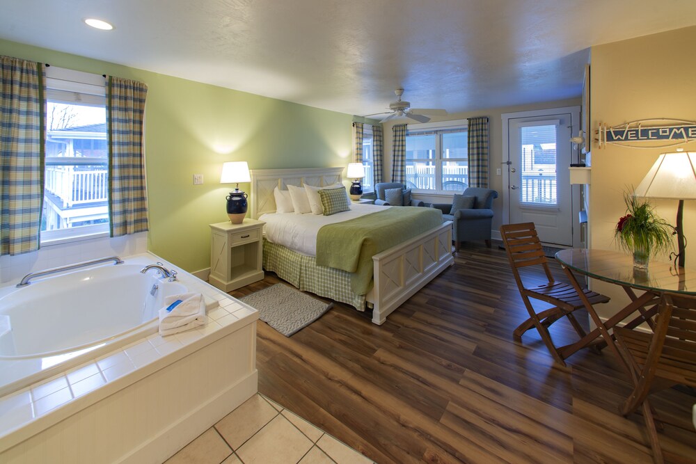 Edgewater Resort