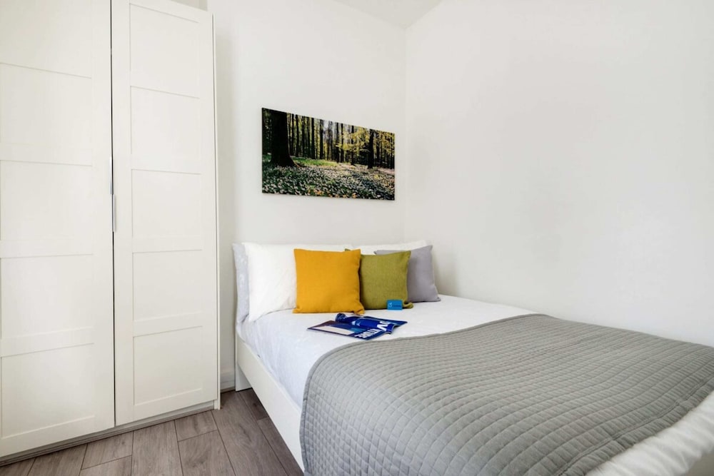 The Armadale Road Residence I