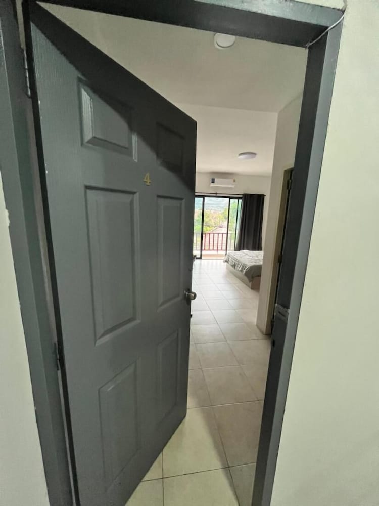 Private Apartment in Phuket With Balcony and Free Wifi
