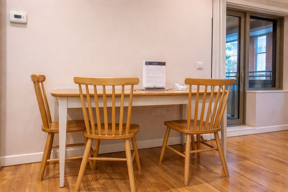 Still Life Clerkenwell Executive