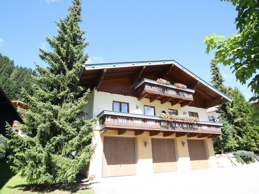 Simplistic Apartment in Kleinar near Cross Country Skiing view 3