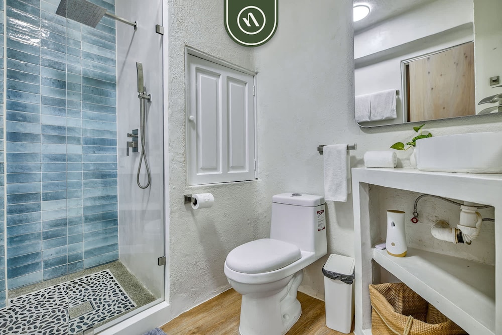 2BR Condo With Ocean View - Private Terrace
