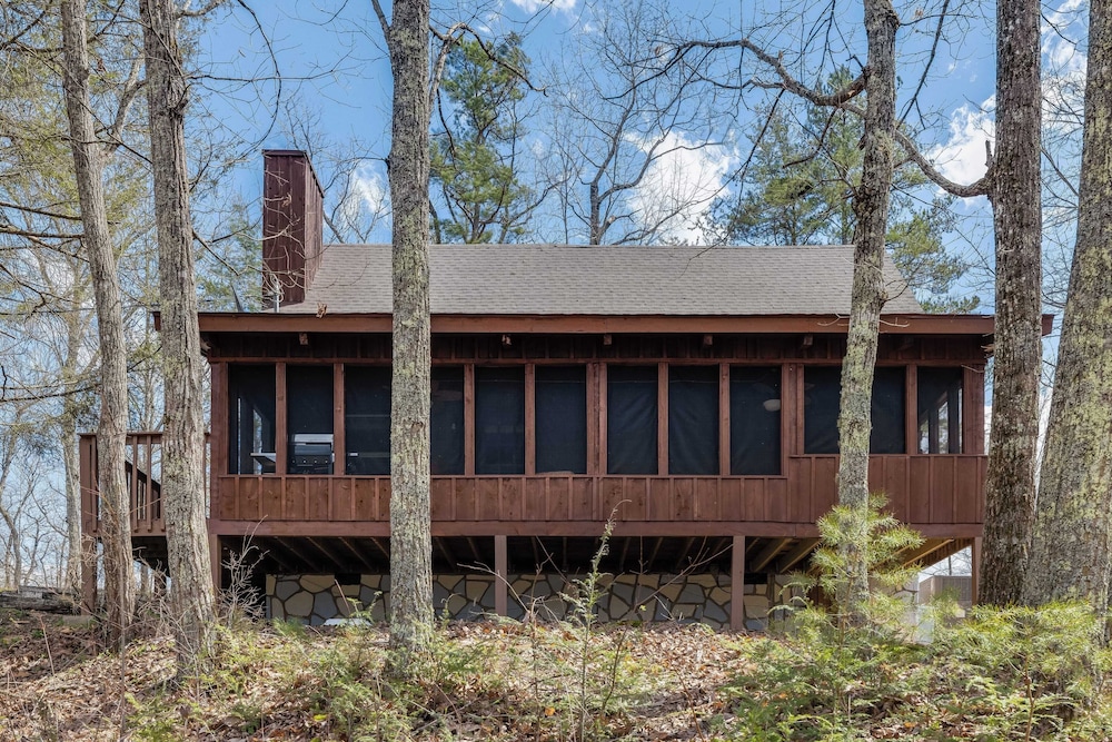 2 Cabins Porch w/ Hot Tub + Views, Game Room Dudley II & III by Avantstay