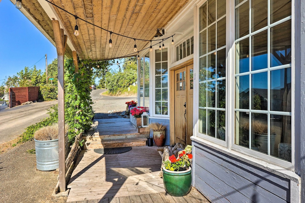 Gig Harbor House w/ Private Beach + Views! view 4
