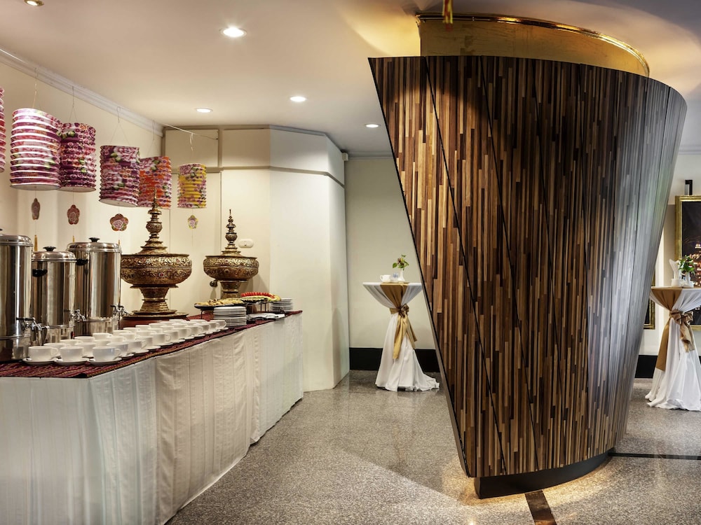 Mercure Mandalay Hill Resort