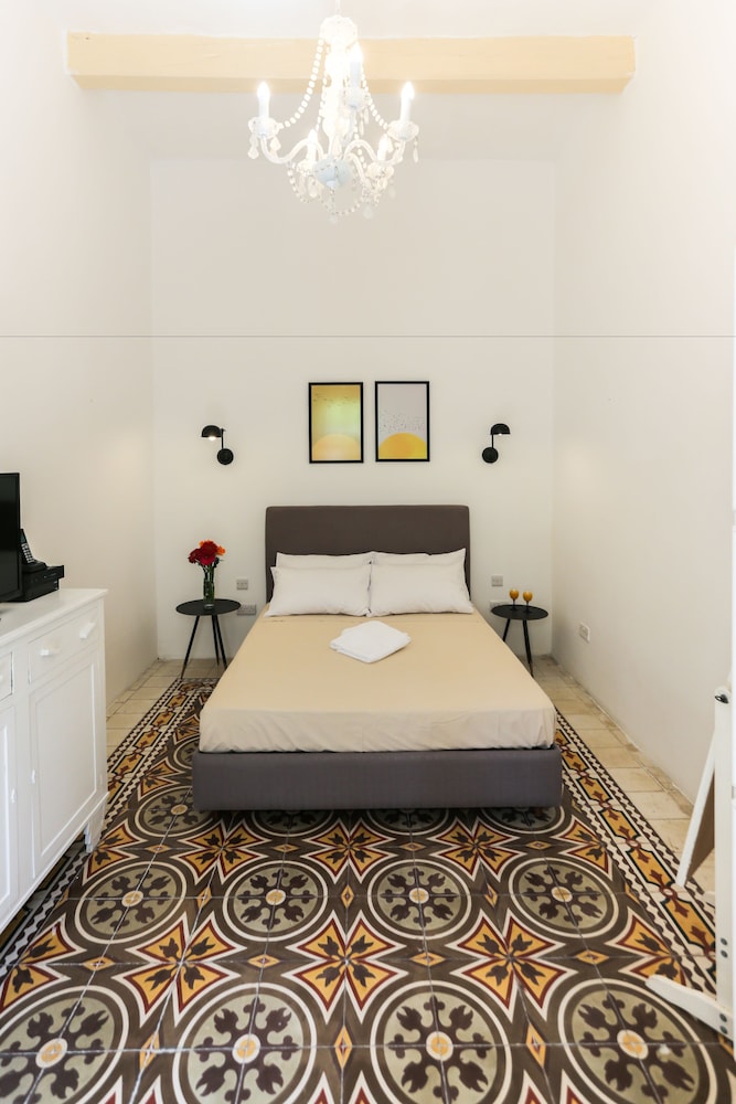 House of Pomegranates view 3