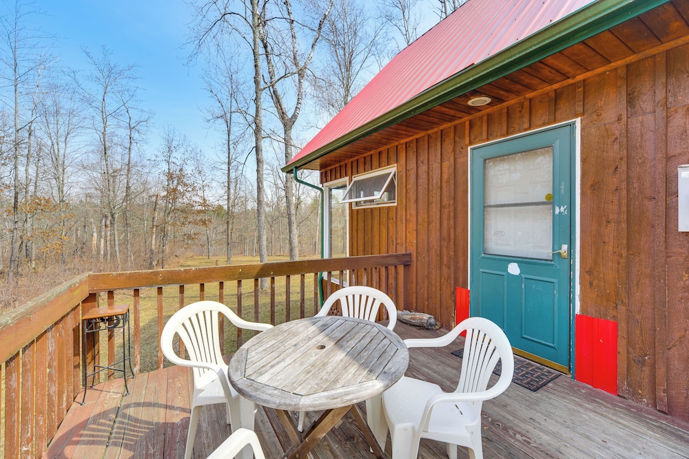 1 Mi to South Twin Lake: Cabin w/ Deck in Trego!