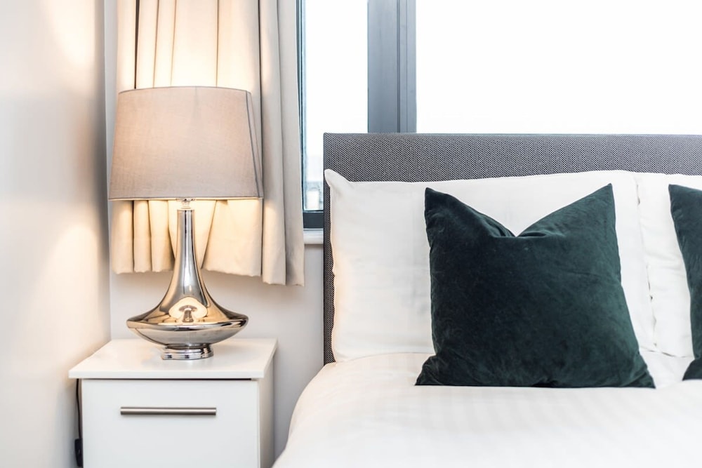 Host Apartments Standish Street Place