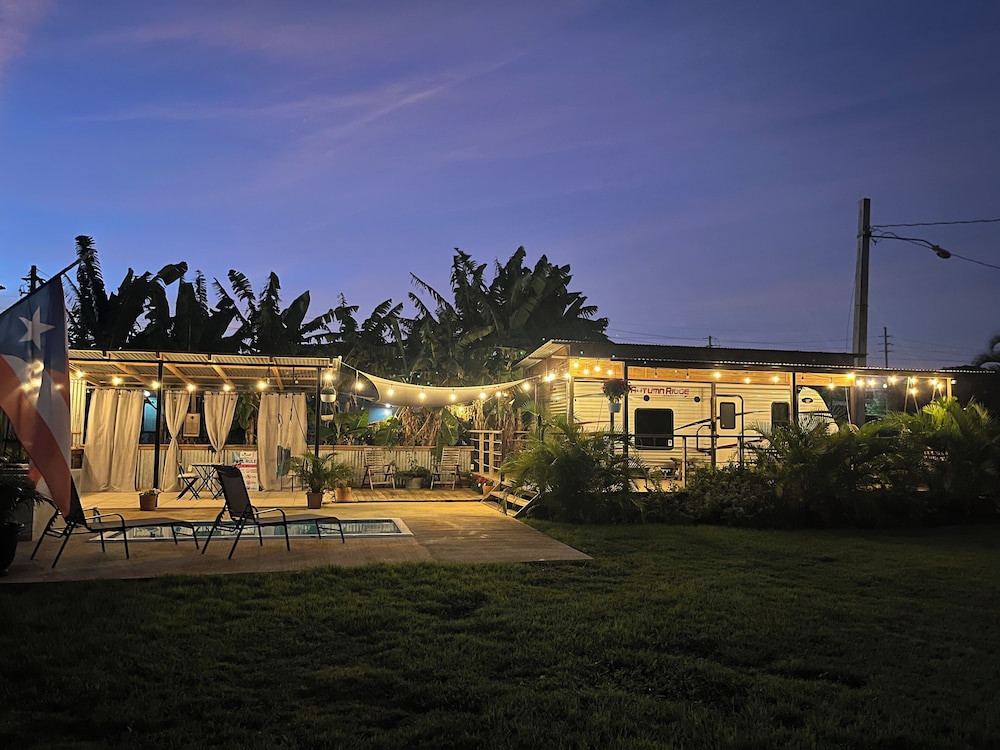 El Camper with private pool