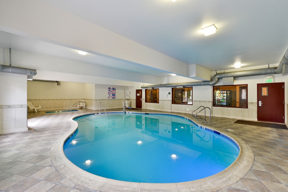 Redlands Vacations - Comfort Suites Redlands - Property Image 9