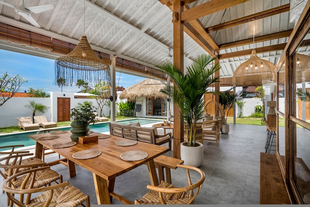 Villa Folie by Alfred in Bali - New 5bdr Dream Villa in the Heart of Seminyak