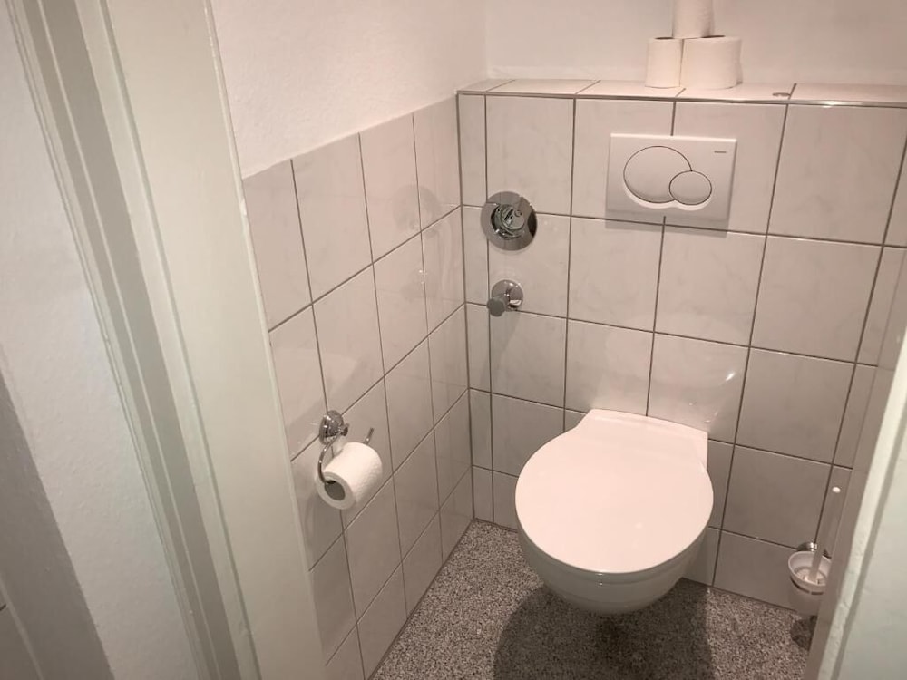 A&S Hostel Bonnerstr. 64