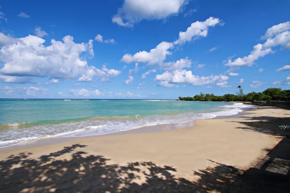 Siesta - Runaway Bay 5BR