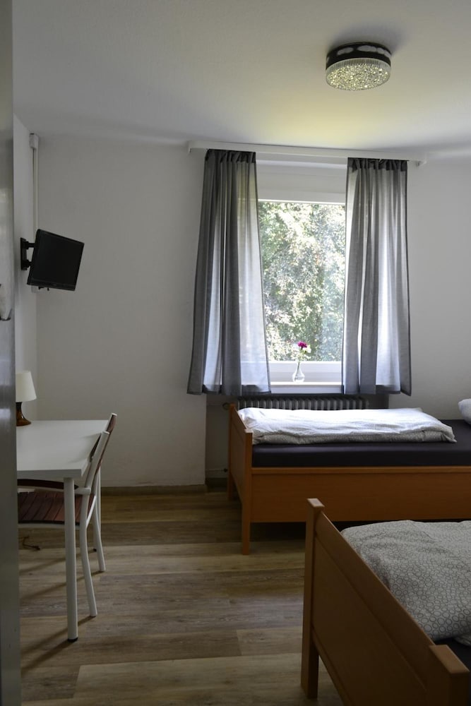 Pension Highway 3 Sennestadt-Bielefeld