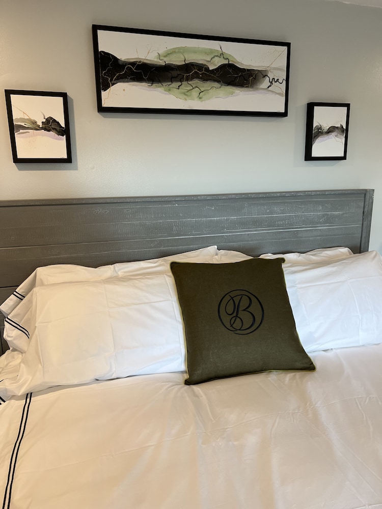 Brattleboro Vacations - The Brattleboro - Property Image 2