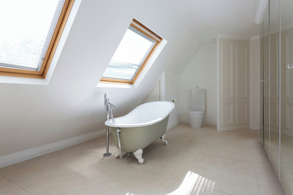 Somerset Square by Onefinestay