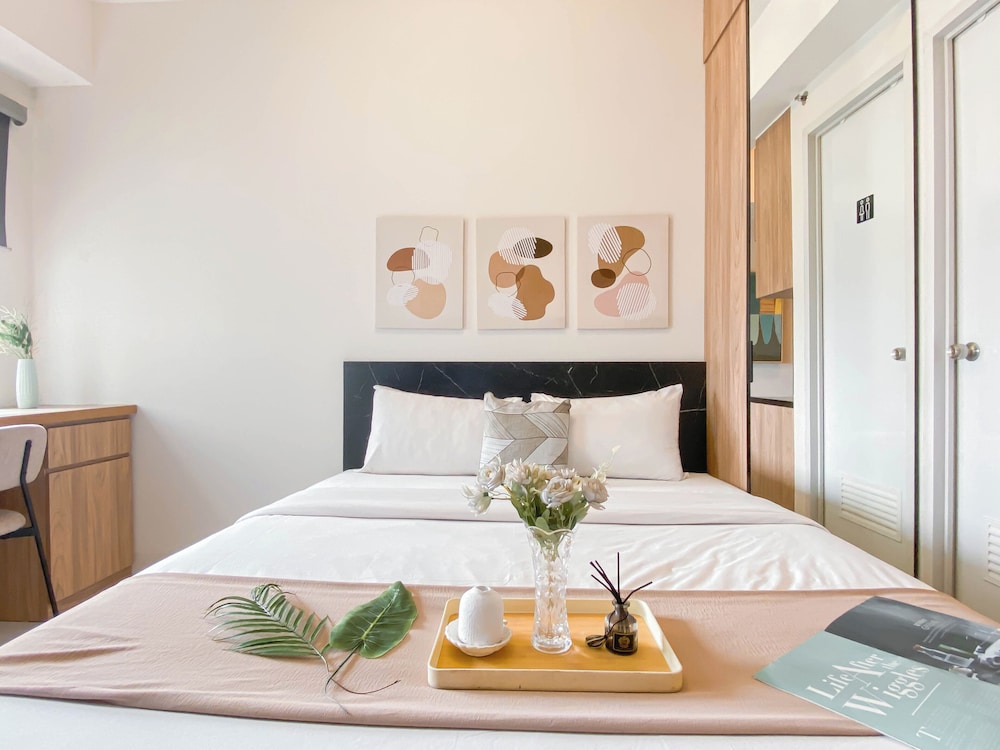 Comfy Studio Room At Podomoro Golf View Apartment