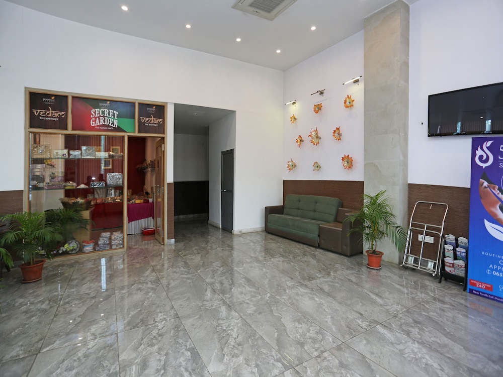 OYO 6315 Golden Leaf Resort