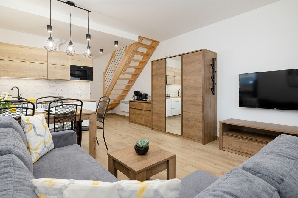 Zielona 11 Apartments by Renters view 3