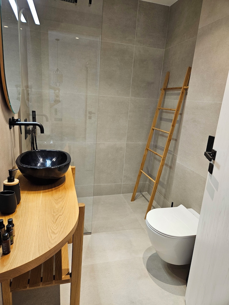 Aristotle Suites