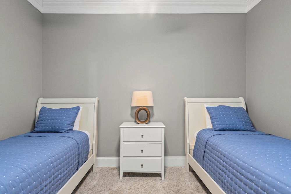 Sugar Sand Retreat 3-bed, 2-bath Beach Getaway With Private Pool, Sleeps 8!