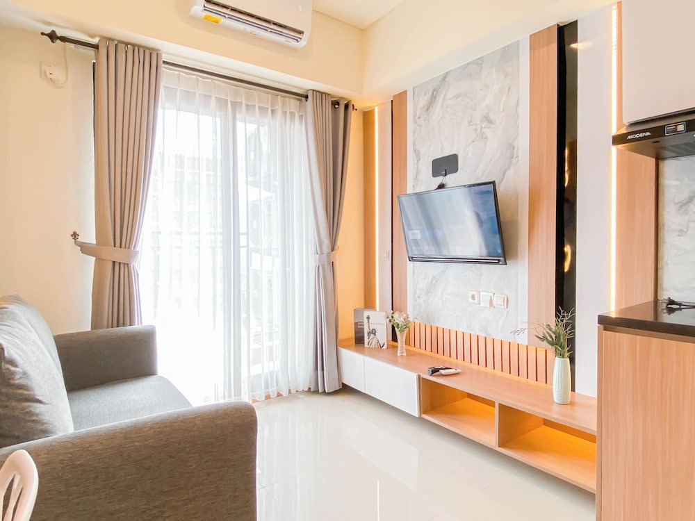 Homey And Modern 2Br At Meikarta Apartment, Cikarang - 14
