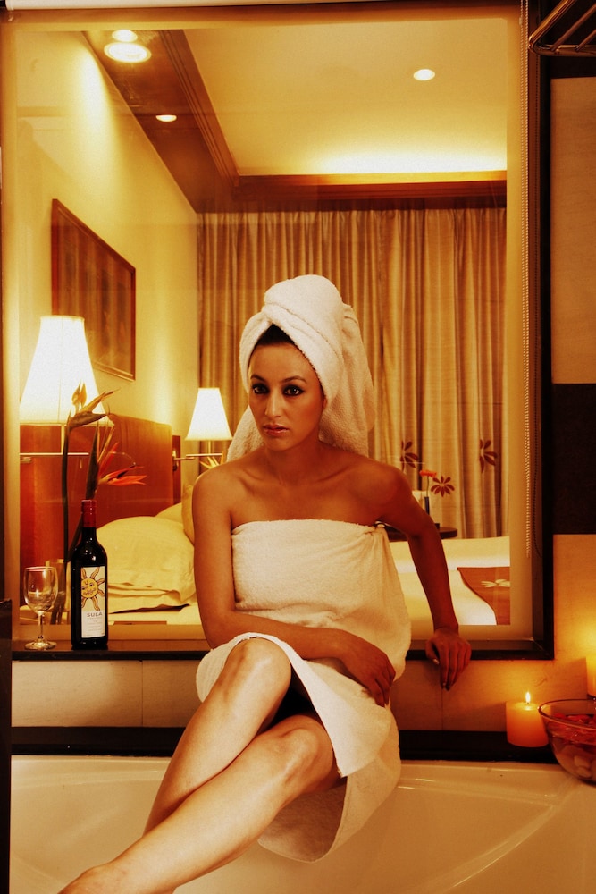 TreeHouse Hotel Club & Spa